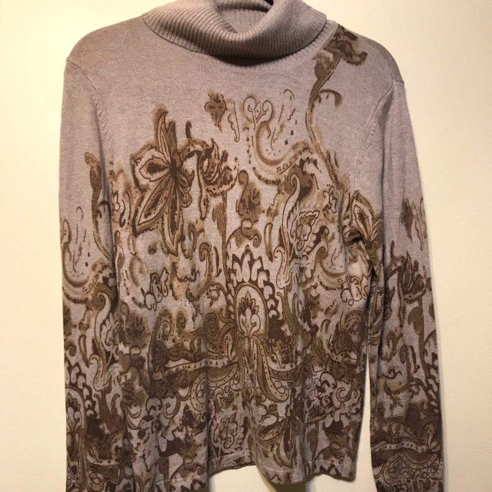 Tan turtleneck long sleeve sweater